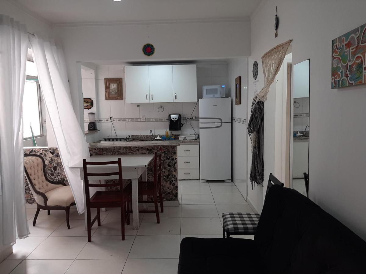 Apartamento Vento E Mar - 2 Quartos Com Sacada Na Quadra Da Praia Do Gonzaga Santos  Dış mekan fotoğraf