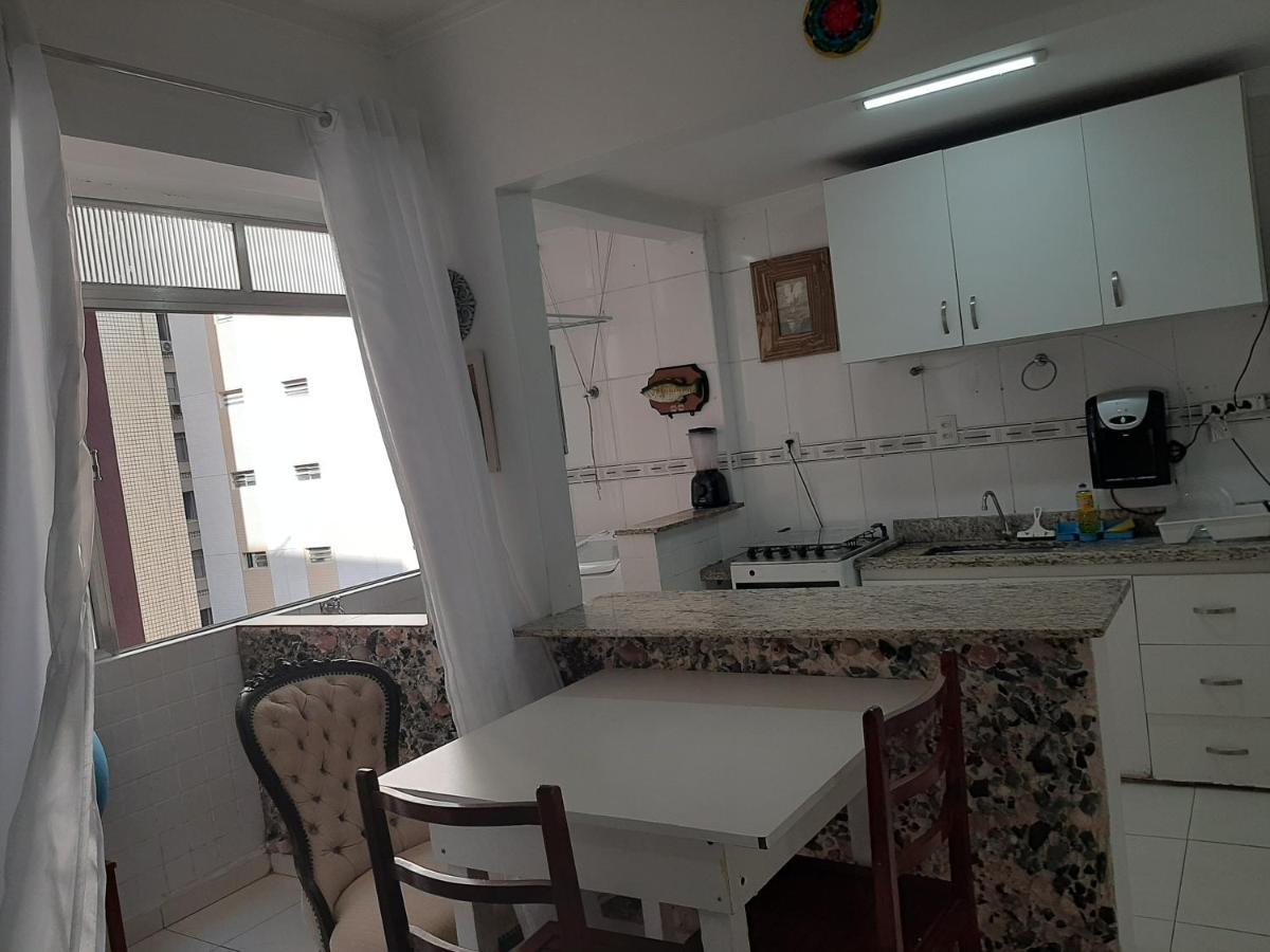 Apartamento Vento E Mar - 2 Quartos Com Sacada Na Quadra Da Praia Do Gonzaga Santos  Dış mekan fotoğraf