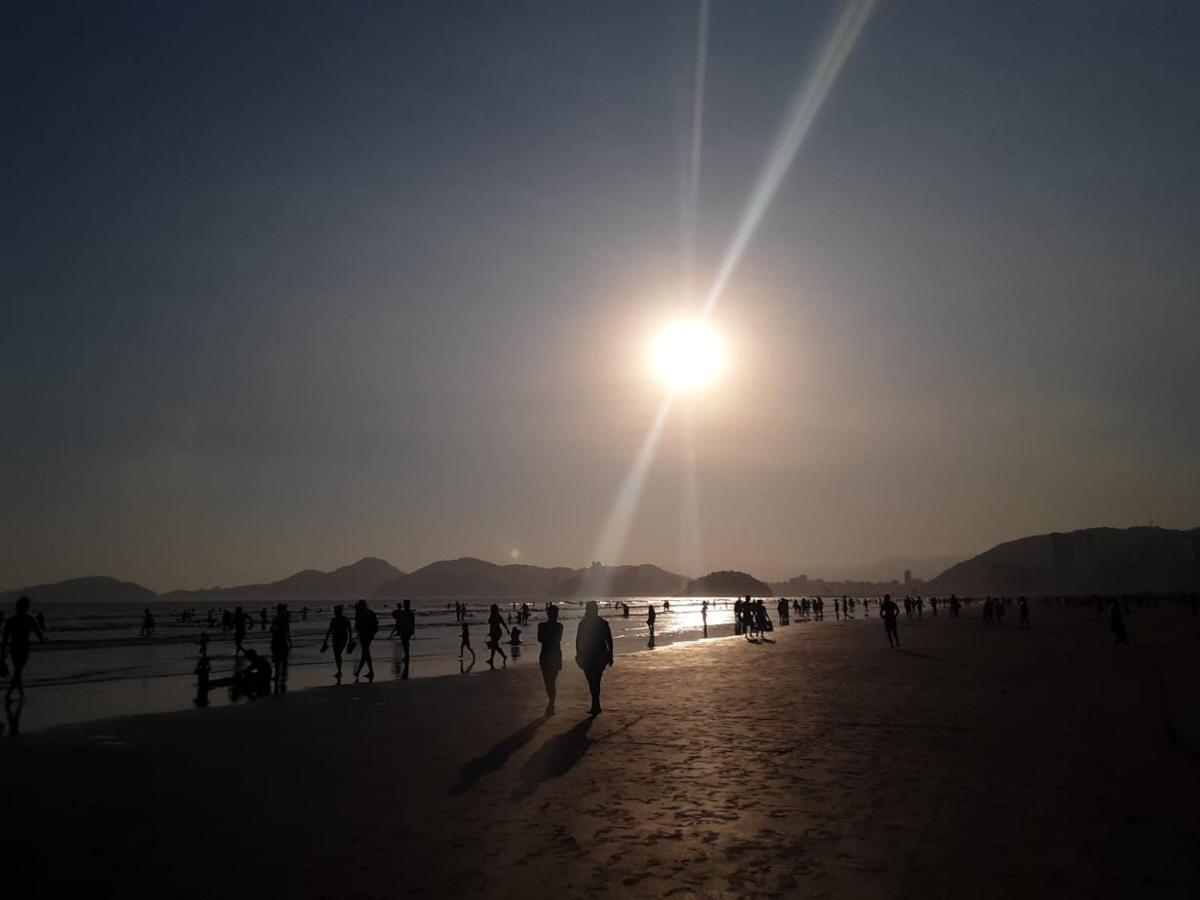 Apartamento Vento E Mar - 2 Quartos Com Sacada Na Quadra Da Praia Do Gonzaga Santos  Dış mekan fotoğraf